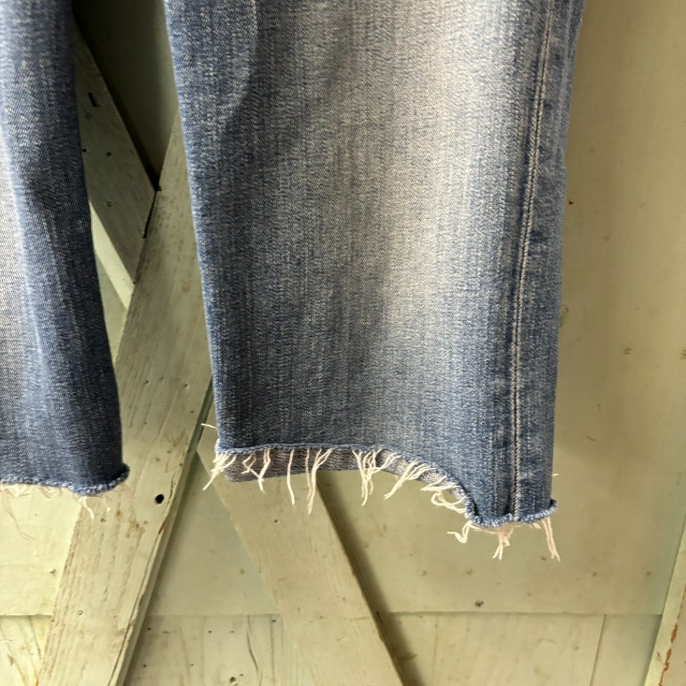 Big Star Sweet Low Boot Cutoff Jean Shorts Size 30T Raw Hem - Picture 6 of 16